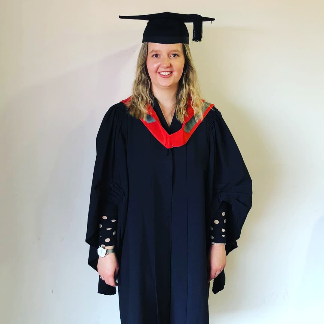 Lauraa🌻 tweet media