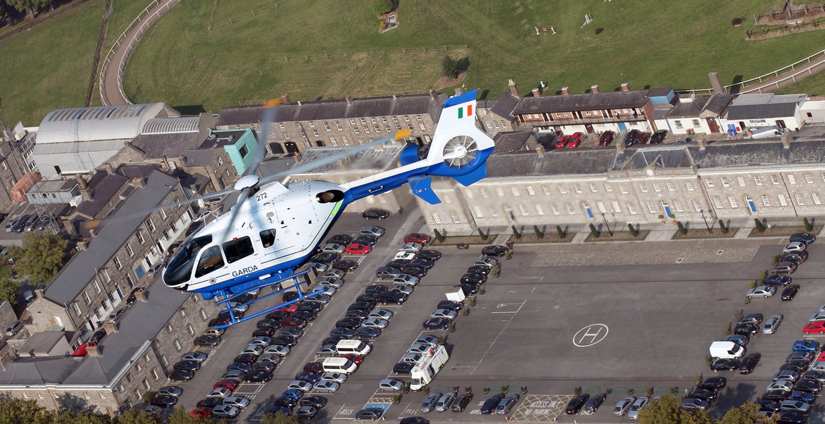 gardainfo's tweet photo. Today, Garda Aircraft 272, an Airbus H135, passed 10,000 flying hours since it arrived in the fleet in 2007
The first image is of today's daytime flight crew at Casement Aerodrome in Baldonnel
The second image is of 272 in flight above Garda HQ
#GardaAirSupportUnit https://t.co/WtU9yul2Po