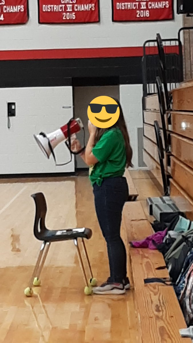 CCMSPhysEd's tweet photo. When a student has anxiety about participating in an activity, find a way to keep them involved. This student is THRIVING being our Badminton Tournament director! 🏸🙂
#physed #thrive #Badminton #WeAreCC @CCMS_RedDevils https://t.co/BZepbAvIno