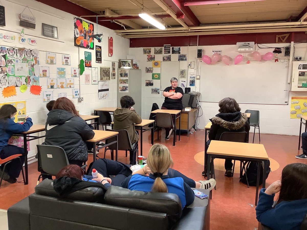 MacswineyCc's tweet photo. Thanks to Stephanie Fogarty for talking to students about LGBTQI+ issues. Very informative and relaxed discussion today. 🏳️‍🌈🏳️‍🌈🏳️‍🌈 #standupawarenessweek https://t.co/9zEJXDmc4u