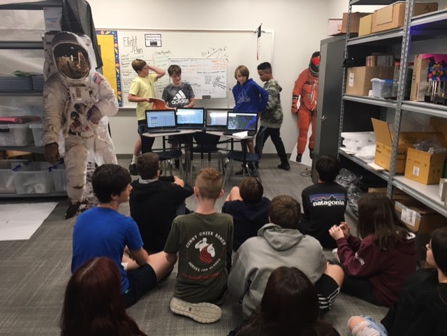 kseale_tech's tweet photo. PLTW Flight &amp; Space students @oakhillslions present their cross country flight plans. ✈️📔💫 @texaspltw https://t.co/a5QYjAdj8n