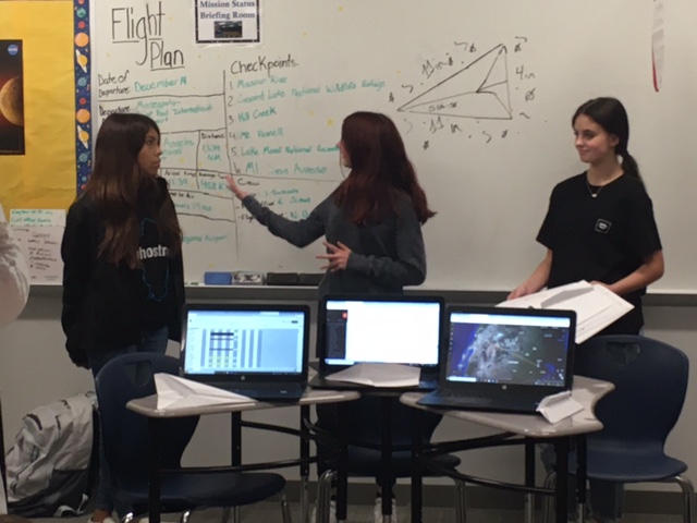 kseale_tech's tweet photo. PLTW Flight &amp; Space students @oakhillslions present their cross country flight plans. ✈️📔💫 @texaspltw https://t.co/a5QYjAdj8n