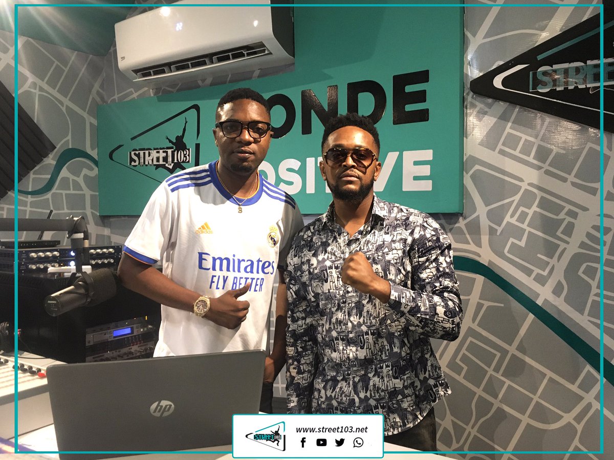 RadioStreet103's tweet photo. Sir Okoss était dans la street, invité dans l’émission Zik103 International de @bennybanks9
Écoutez #Tchupa sur la radio qui rugit !! https://t.co/vpzoQpGxuq