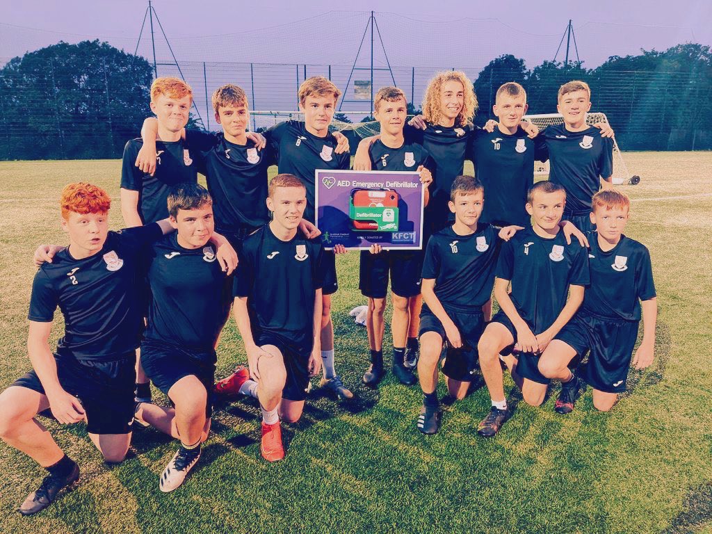 NeilstonFC2006s's tweet photo. ⚽️League⚽️
📆 20/11/21
⏰ 13:45 KO
🏟 Cowan Grass B/head G78 2SJ
🆚 @FcParkmoor
Good luck Juniors⚽️
“If you really believe in your heart that you can achieve something, you will. Individuals play the game, but teams beat the odds.”#Believe #Miindset @kennywilson44 @NeilstonYouth https://t.co/Xyyq1e58b6
