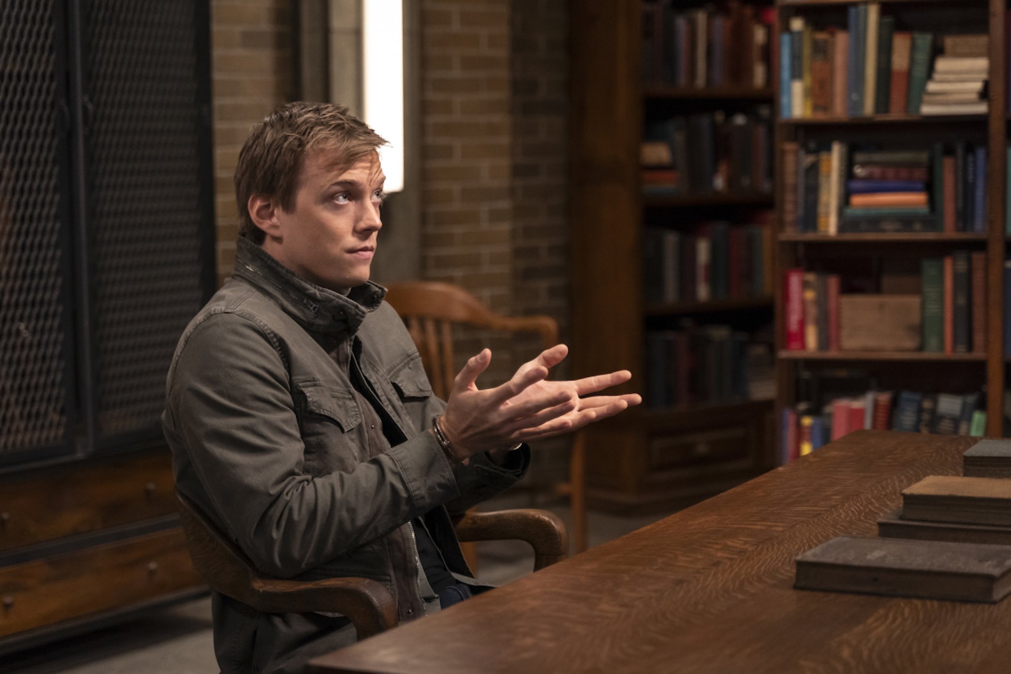 Happy birthday Jake Abel!! 