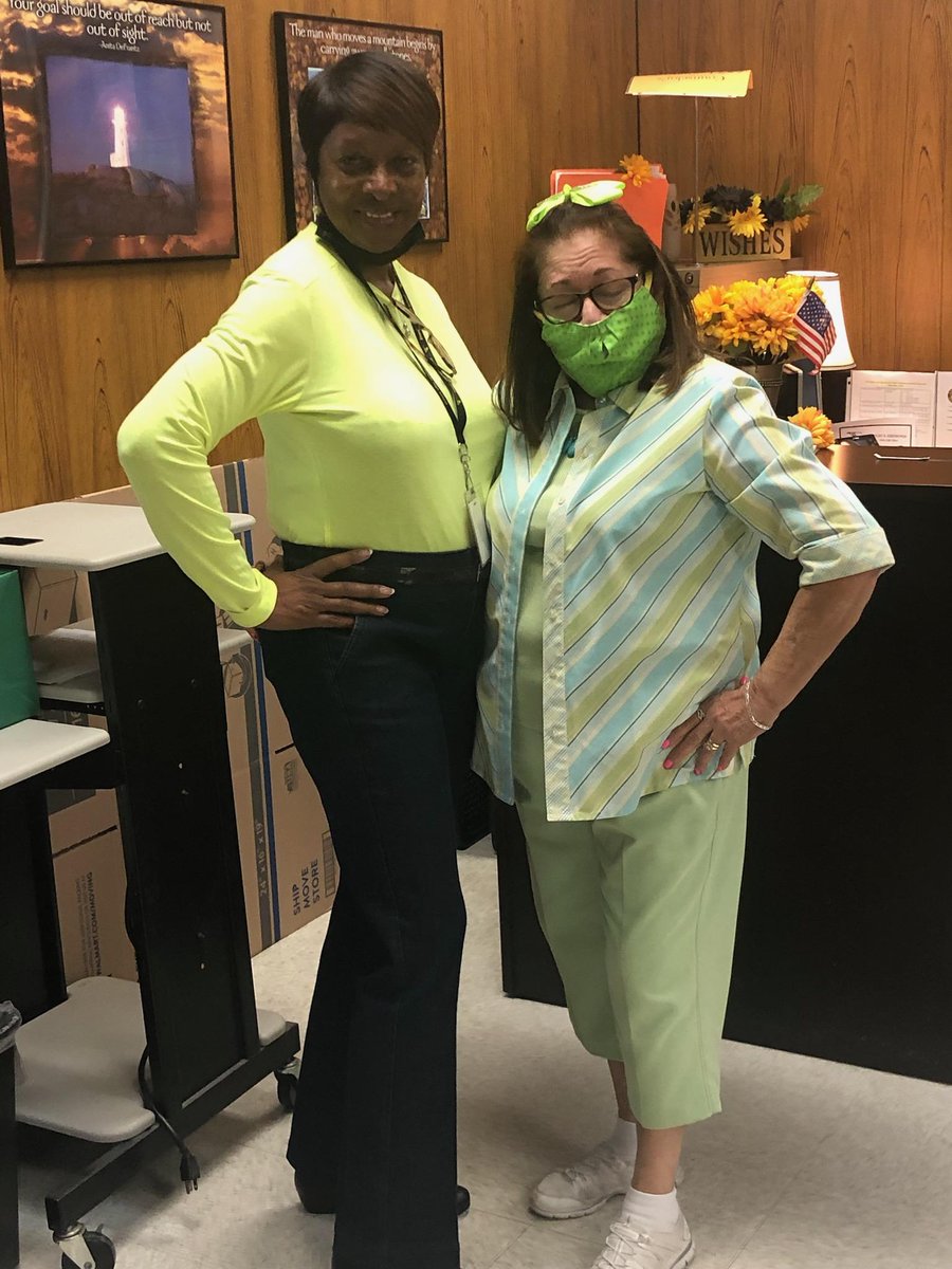 MissMayaRB's tweet photo. #StellarWhiteHouse
@Counseling_AISD 
#GenTX https://t.co/Ck0bwLetV3