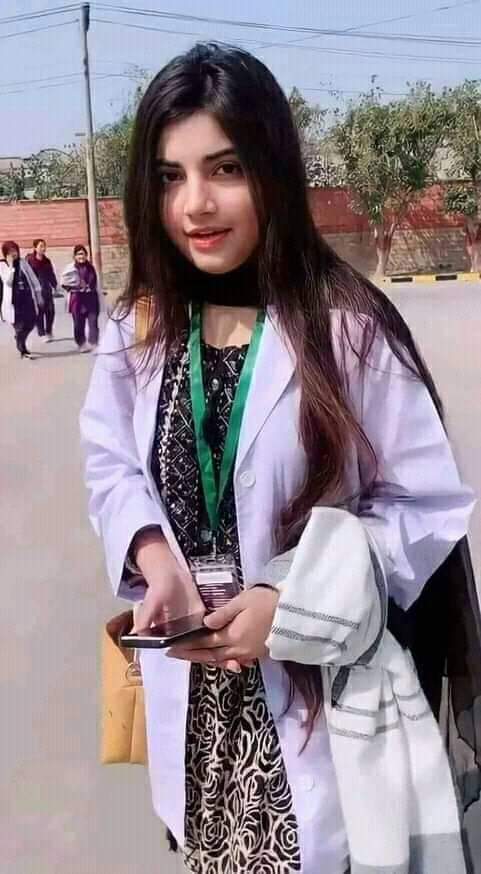 Dr_RabiaNoor12's tweet image. Koi online hai jaldi batao?