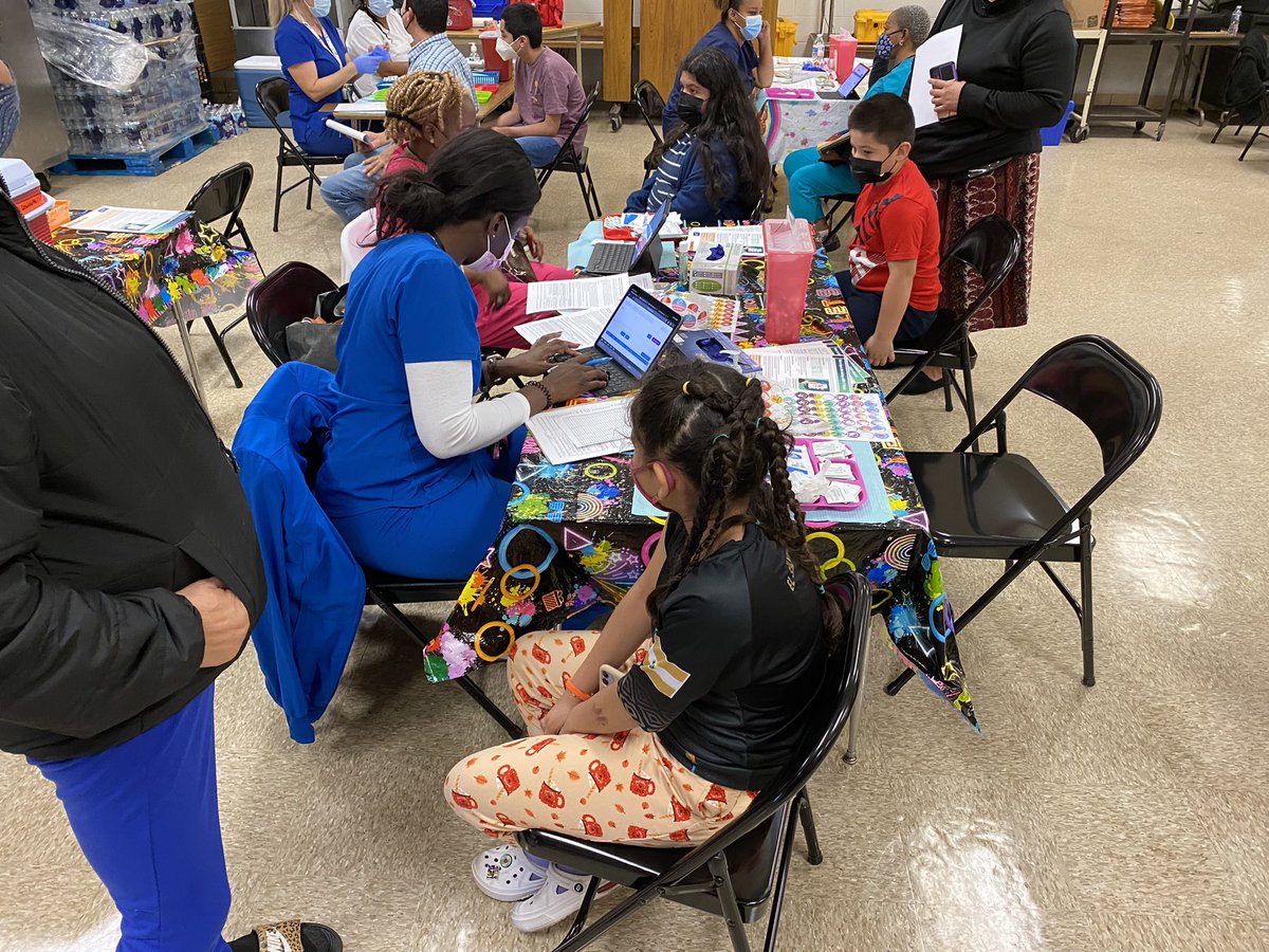 LewisdaleLions's tweet photo. The COVID-19 Vaccination 💉 Clinic is going on right now! So proud of our families! https://t.co/EFxGp07ILs