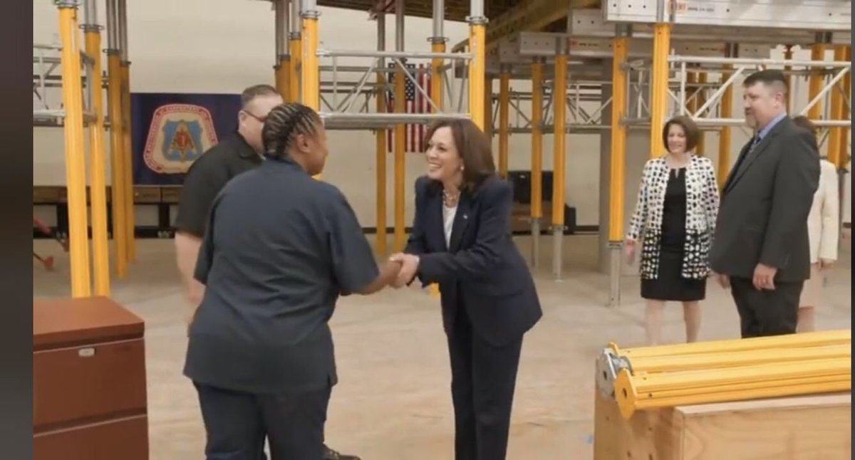 JovanBuiltThat's tweet image. When people asked me what ⁦@VP⁩ was like, I told them she seemed like she was actually listening to us. Guess what? SHE WAS!!! #buildbackbetter #southwestcarpenters #buildbetter #sincitycarpenters