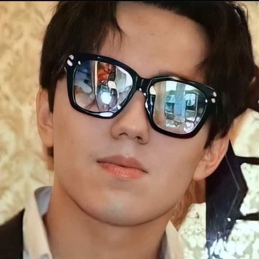 Jackie15110's tweet photo. Hi, My Sweet Dears 
These are exquisitely beautiful songs I have to listen a hundred times to experience them. It's amazing how when I hear him sing these songs, he gives me peace 
@dimash_official
#FlyAway #BeWithMe #DQ #DimashQudaibergen
Let's support Billboard Spotify YouToube https://t.co/TzUQhZkNXg