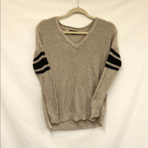 rRuningnCircles's tweet photo. So good I had to share! Check out all the items I'm loving on @Poshmarkapp from @richardorman5 #poshmark #fashion #style #shopmycloset #rue21 #americaneagleoutfitters #gap: https://t.co/b6NMJSk86Q https://t.co/bmnU96htow