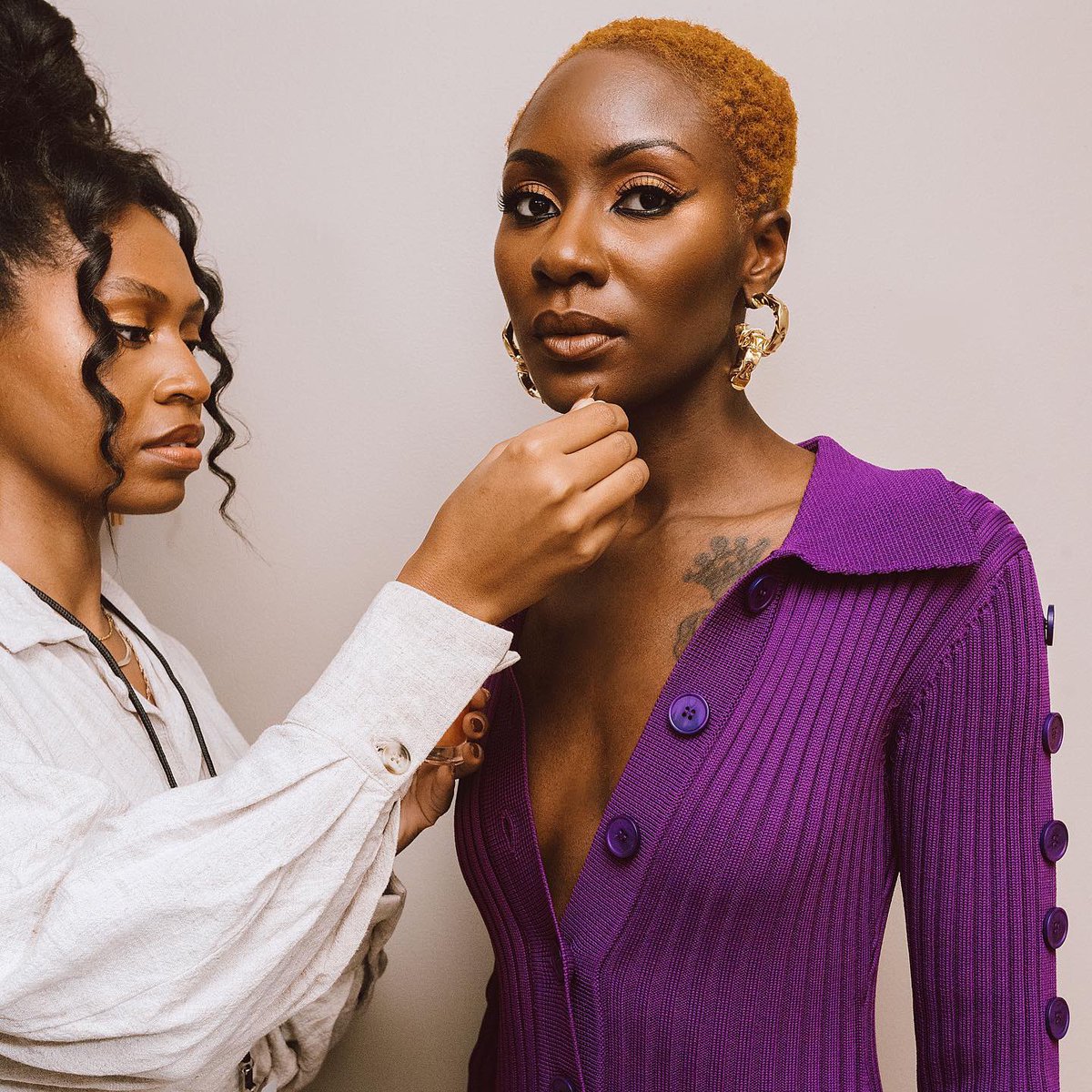 RangeBeauty's tweet photo. Range Beauty began when I worked in the NY fashion industry. After I asked, a Black model told me she brought her own makeup kit to set because a MUA said they didn’t have anything in their kit for her skin tone. Fast forward to us backstage for @officialHanifa #HanifaDreamInDC https://t.co/R5PpV7VMw9
