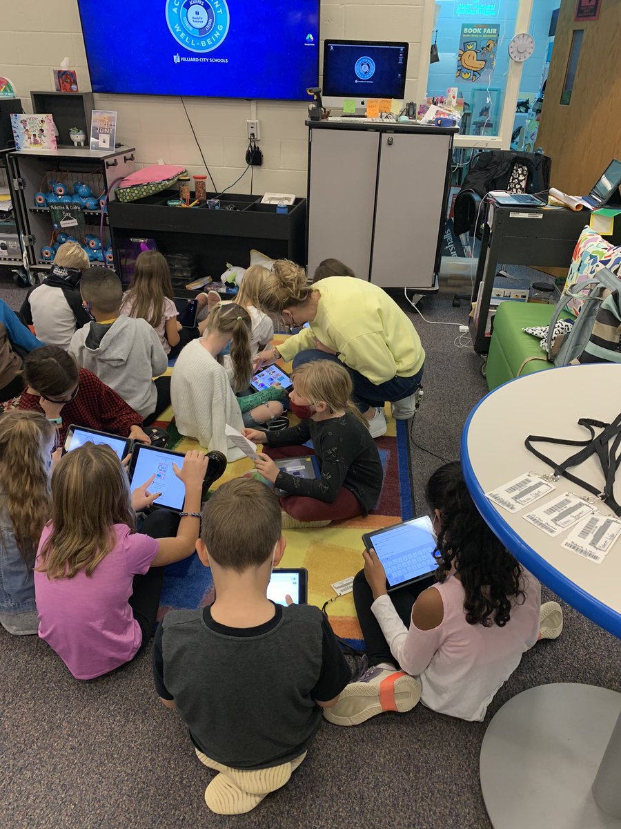 Mrsmkleman's tweet photo. Oh the excitement in the IDC! Thank you Mrs. Gorbett for connecting us with the Libby app! @ADCCampus @columbuslibrary https://t.co/ezsuwx4qfl