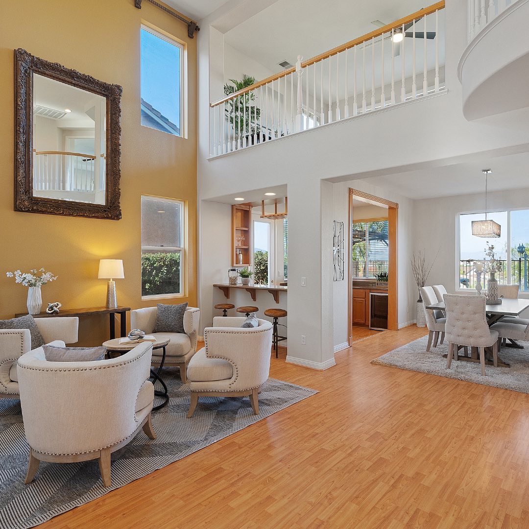 EpicRealtySoCal's tweet photo. JUST #SOLD!
 4759 Sea Water Ln, San Diego, CA 
$950,000

This incredible home sold for over asking in 1 week! So happy I was able to help my 2x clients. Bittersweet as they spent many years here, wishing them the best! 😍👏🏻

Tim Kirk | @PacificSIR | DRE #01941662 | (760)704-9252 https://t.co/PQFGbxdAo9