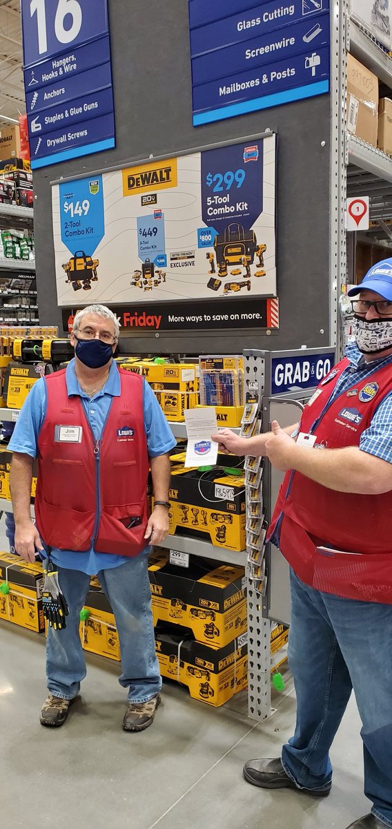 Briggsie7's tweet photo. Thanks Jim for crushing it with product protection. #lowes2375 #lowesteam1287 @Bracken73P https://t.co/LqHqxnd8EN
