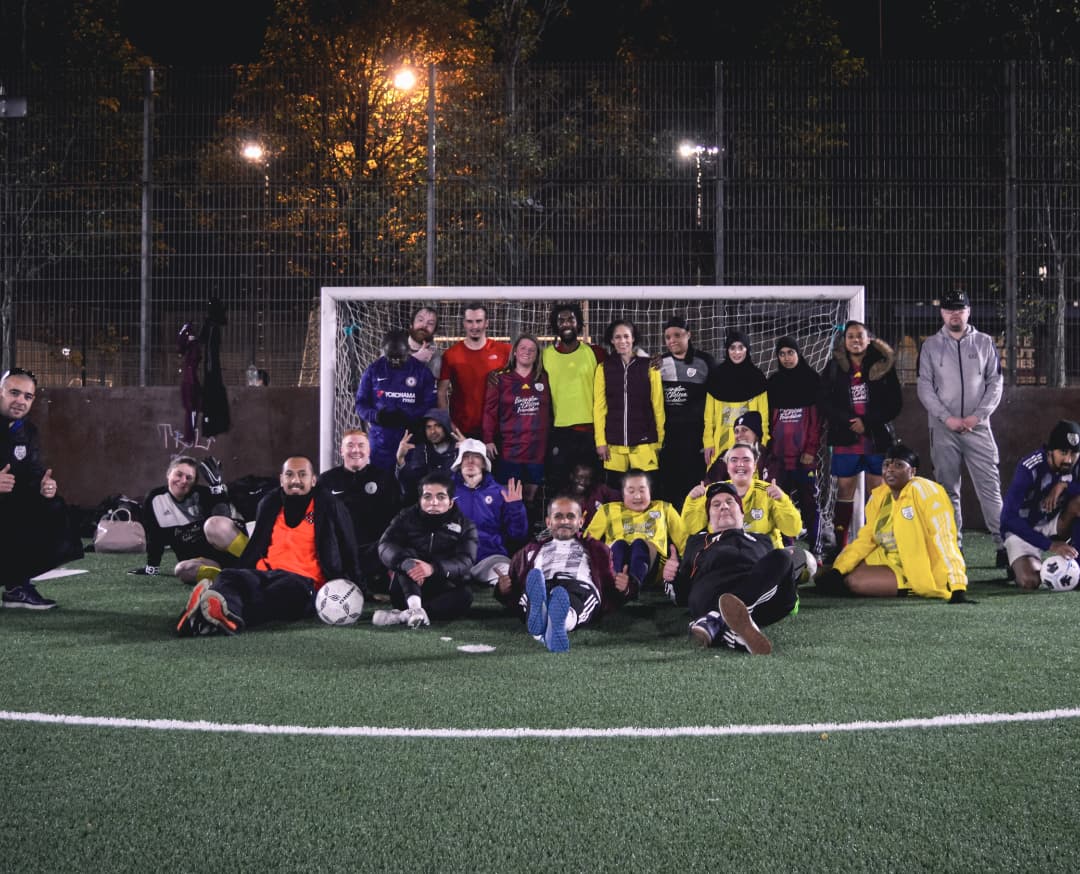 mindsunitedfc's tweet image. What a great end to a fun football tournament. The CEO of @coopuk met with staff and club members and presented us with a cheque of £5,146.33 from their foundation, thank you for your genorousity. The champions of the night were London Lights 🏆 @Mindsunitedwfc @coopuk