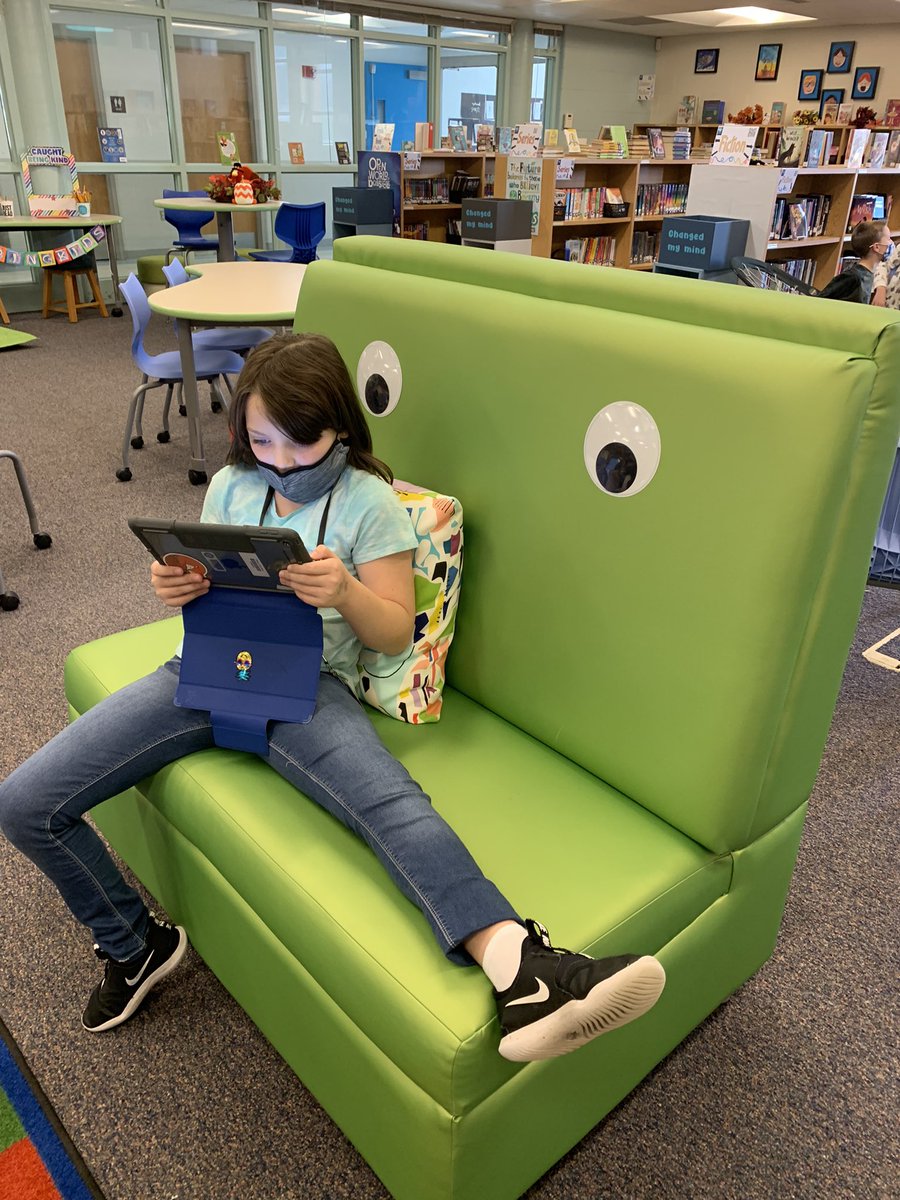 Mrsmkleman's tweet photo. Oh the excitement in the IDC! Thank you Mrs. Gorbett for connecting us with the Libby app! @ADCCampus @columbuslibrary https://t.co/bE88K8YIIh