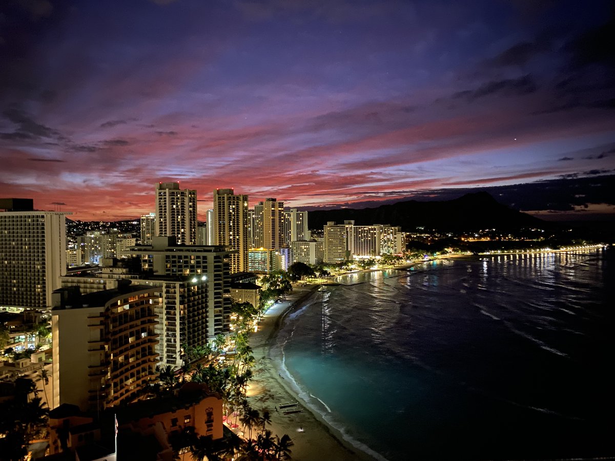 roidna's tweet photo. Last week the entire @roidna company met up in Hawaii to work, play and grow together. After shutting down our offices to empower more people to work remotely -- this time together was undeniably rich, fun and valuable. #luckyweworkhawaii #roidna2021 #teamaloha https://t.co/58qTpJQTLK