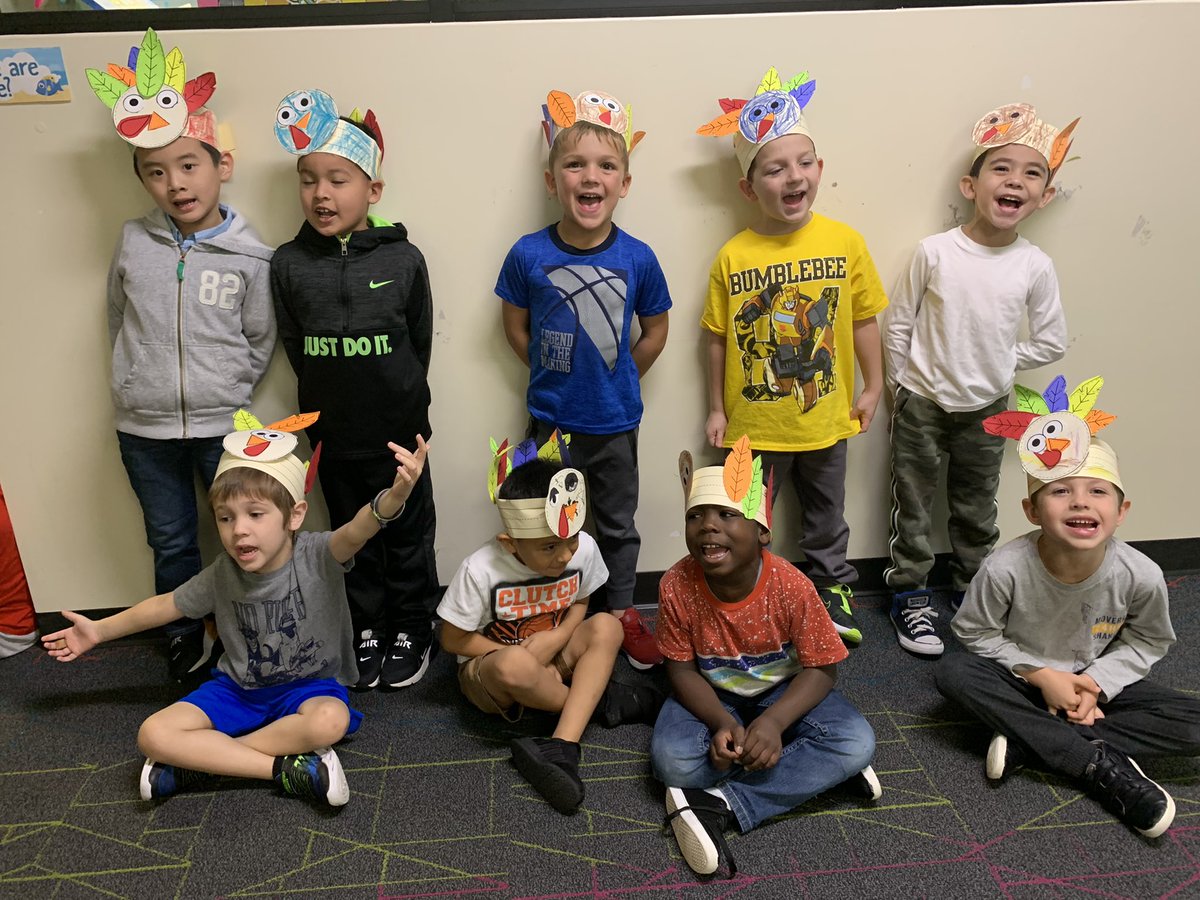 MrsRoseELA's tweet photo. Happy Thanksgiving from my little turkeys! 😊🦃❤️ @BrillKISD @sspeer72 https://t.co/SPpTO3Yu2A