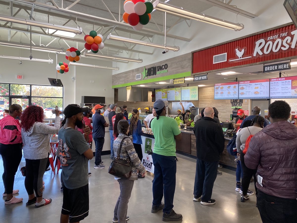 ctanco's tweet photo. Outstanding to see a line out of the door at the grand opening of our third @LaredoTacoCo and Raise the Roost dual restaurant location in Disputanta, VA! Customers are loving it. #7ElevenRestaurants #7Eleven https://t.co/m1eljhNrGH