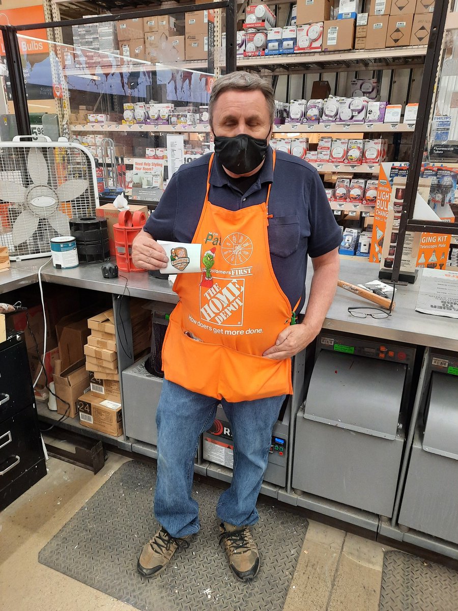 ChuckRoss76's tweet photo. Congratulations Pat on your Bronze milestone award! @brian_elchert @Crosscheck14 @bryan_greenough https://t.co/n0lRGkP7bG