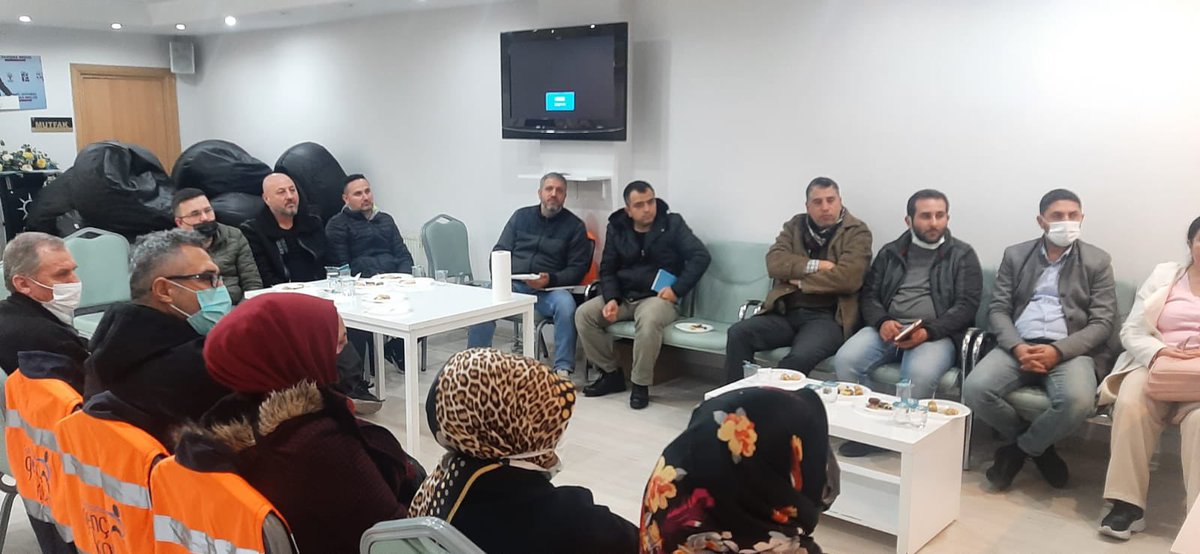 İlçe Başkanımızın katılımıyla haftalık olağan yönetim toplantımızı gerçekleştirdik. <a href="/akkagithane/">AK Parti Kağıthane</a> <a href="/drserkancanturk/">Dr. Serkan Cantürk 🇹🇷</a> <a href="/akpartiistanbul/">AK Parti İstanbul</a> <a href="/EktiResat/">Reşat Ekti</a>