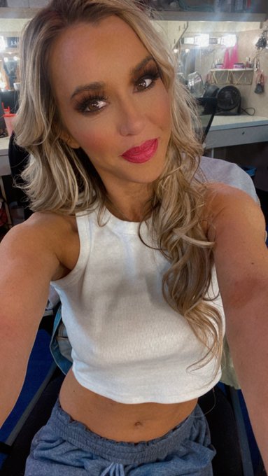 Have a great day! 😘 https://t.co/i4oajIHuPF https://t.co/aV6aVY6PVA<a href="/tag/nascarplayoffs"class="tags"><span>#nascarplayoffs</span></a>