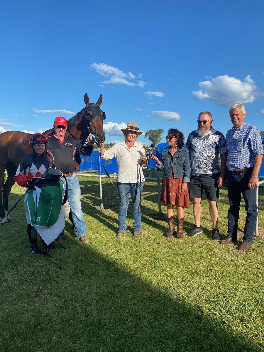 QuirindiJC's tweet photo. Beautiful blue skies for the 2021 Werris Cup meeting @QuirindiJC yesterday

The feature race was won by Hardyo 🏆 🐎 

Congratulations to all connections 👏🏻 (pictured)

Jockey- Casey Waddell
Owner (one of) - Robert Clement
Trainer - Jane Clement https://t.co/WAfyGYdnaB