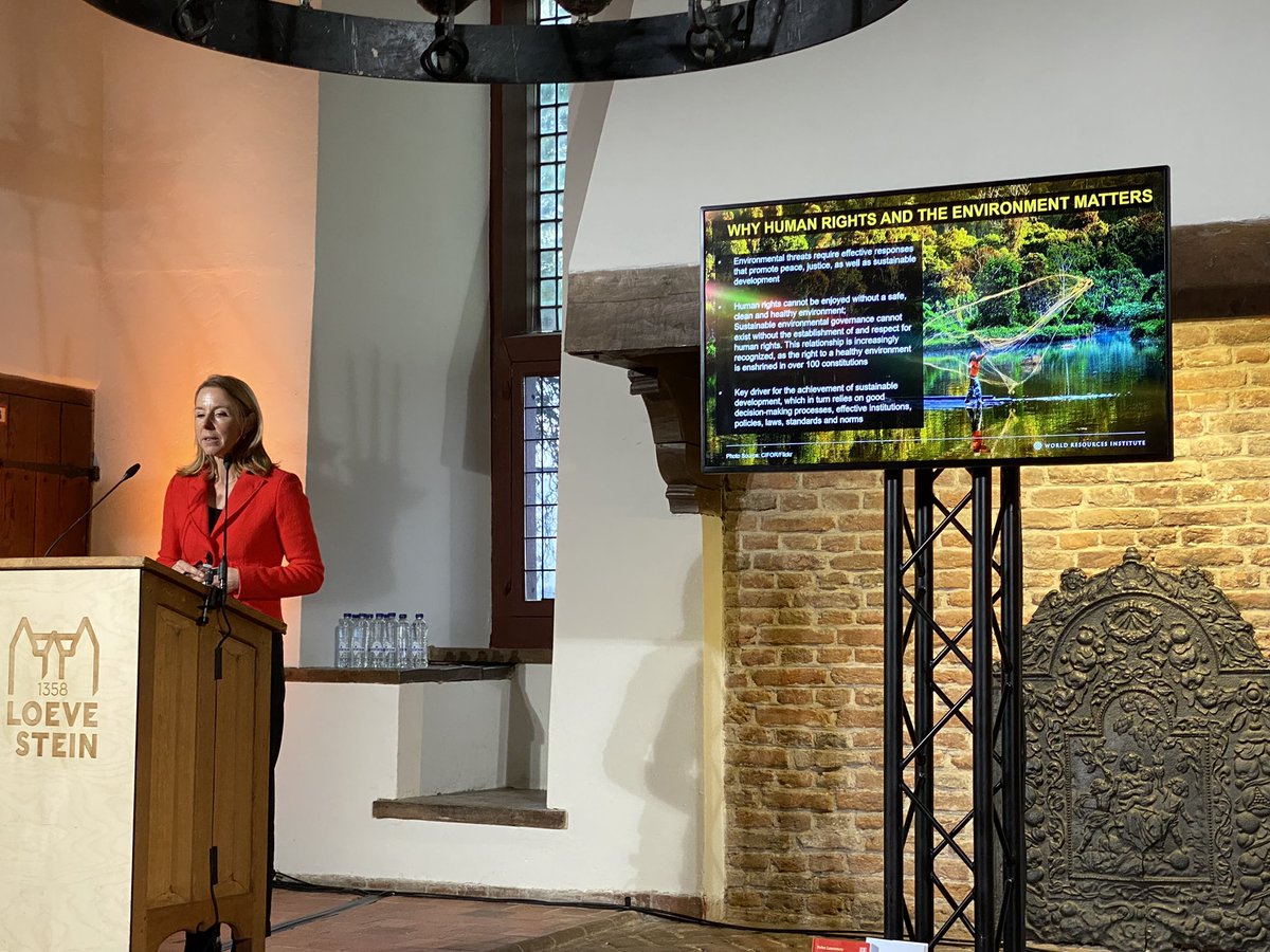 JanvandeVenis's tweet photo. What do you get when @JanTerlouw, @romankrznaric, @SvVeldhoven, @Rianneletschert and more come to Slot Loevestein?

An amazing conference where all agree:

Future generations have rights, we need to be good ancestors and take their needs into consideration in our society today! https://t.co/yBV61LeCTM
