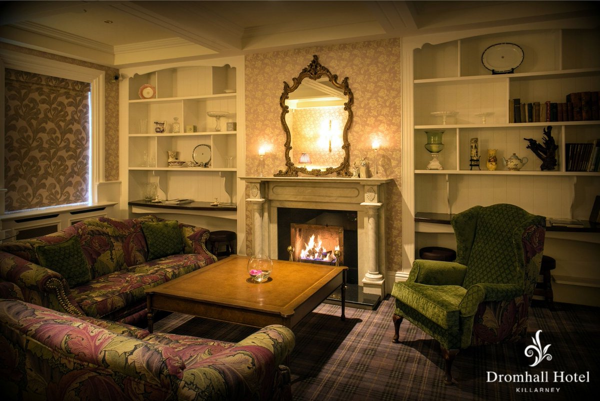DromhallHotel's tweet photo. Our Drawing Room provides a relaxing haven of peace & tranquility. Perfect for sitting by the fire, enjoying a good book or catch up on social media with its free Wi-Fi.
#dromhall #drawingroom #relax #unwind #catchup #queittime #discoverkerry #experiencethekingdom #kerry https://t.co/pD9z7N2z9Z