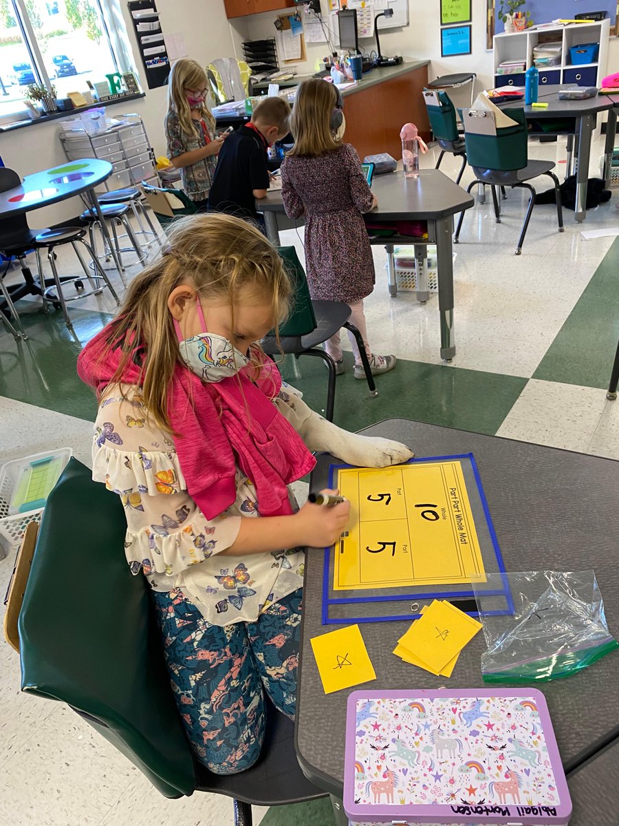 HortonvilleSD's tweet photo. First graders in Ms. Fischer's class at NGES have been 😍 loving 😍 math centers this year! They practice fluency, play math games, and use technology for math.
(photos taken week of November 8)
*
*
*
#Math #FirstGrade #NGES #HASD https://t.co/BQVslWWKUV
