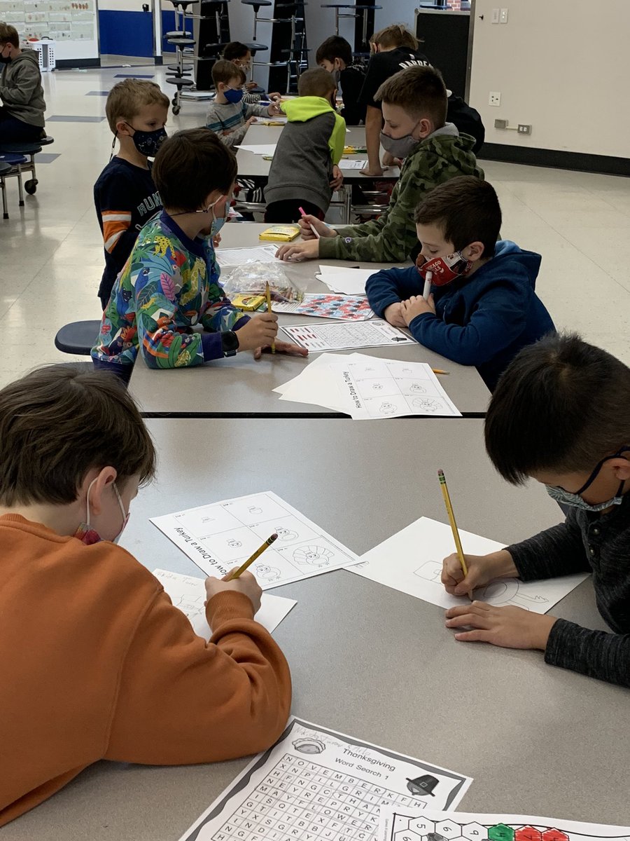 MrsCionisClass's tweet photo. Thankful for time with our First Grade Buddies. 💙💙💙 These Fifths are great teachers! #TheFirstThanksgiving #MakeaTenCatchaTurkey #HowtoDrawaTurkey @plitberg https://t.co/X0vRv79rSR