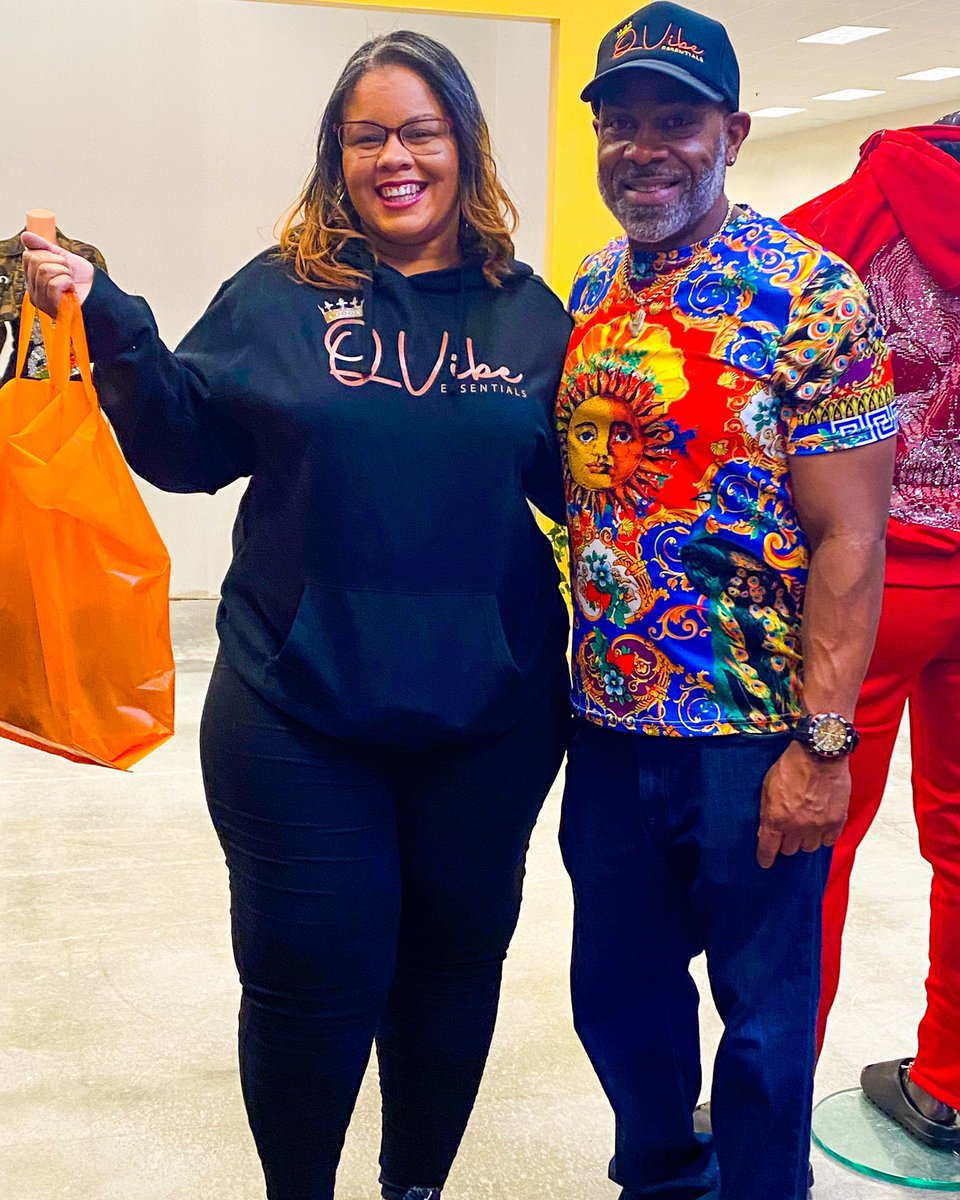 shopqvibe's tweet photo. You never know who’s gonna make an appearance at Q Vibe!! 👑✨

🔥 ISSA whole VIBE ova HERE 🔥

📍 New Black Wall Street 
(8109 Mall Pkwy Lithonia, Ga)

🛍🛒✅ Shop ONLINE @ https://t.co/qtfeXXuwAM

💡@theswinkagency 

.

#thanksforshoppingwithus #customercam #newblackwallstreet https://t.co/U6VTxa0TWn