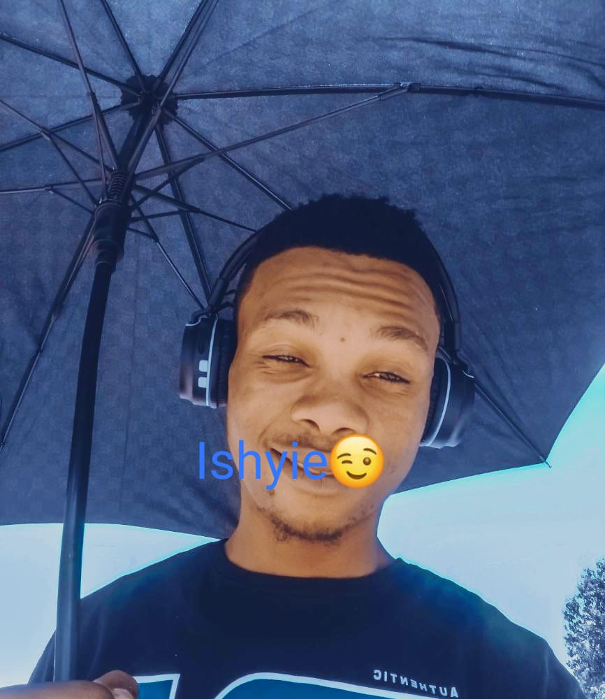 lizwikhumalo's tweet photo. 😇☔😋 https://t.co/QtiYKY7i7M