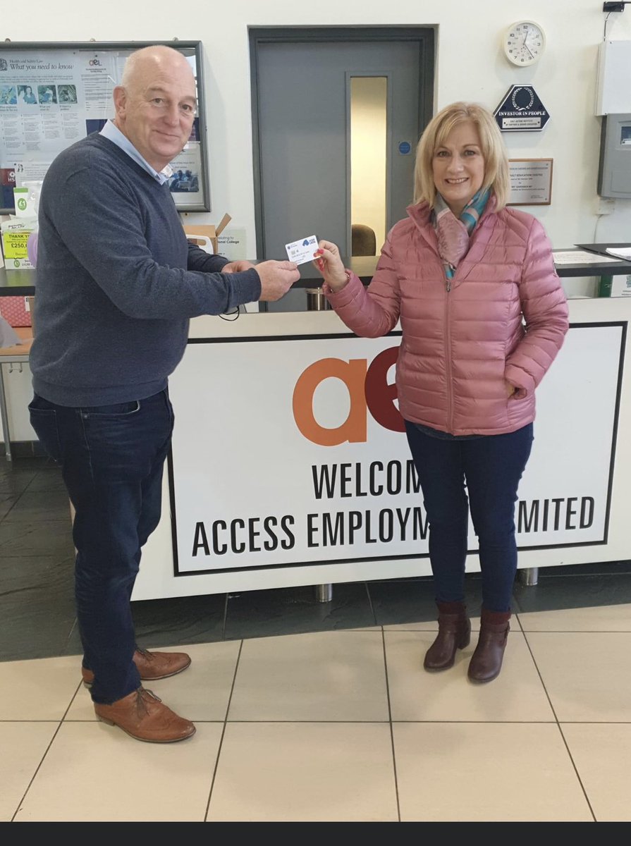 Don’t you just love random acts of kindness! This lady ‘Melanie’ arrived at AEL today, gave us her £100 Shop Local card and asked us to spend it on our trainees with additional needs this Christmas! Restores your faith in human kindness 😇