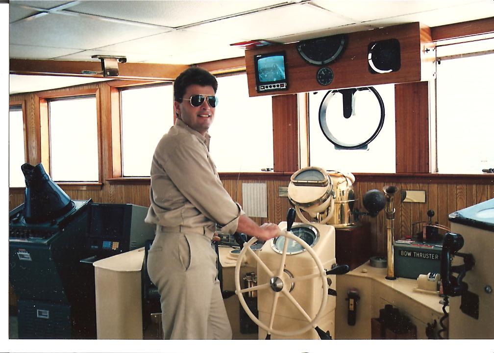 NOAAResearch's tweet image. Craig McLean, champion of ocean exploration, scientific integrity, and ocean diplomacy - and director of NOAA Research - is set to retire on April 1, 2022.

Thank you for your wonderful 40 years of work at NOAA, Craig! research.noaa.gov/article/ArtMID…