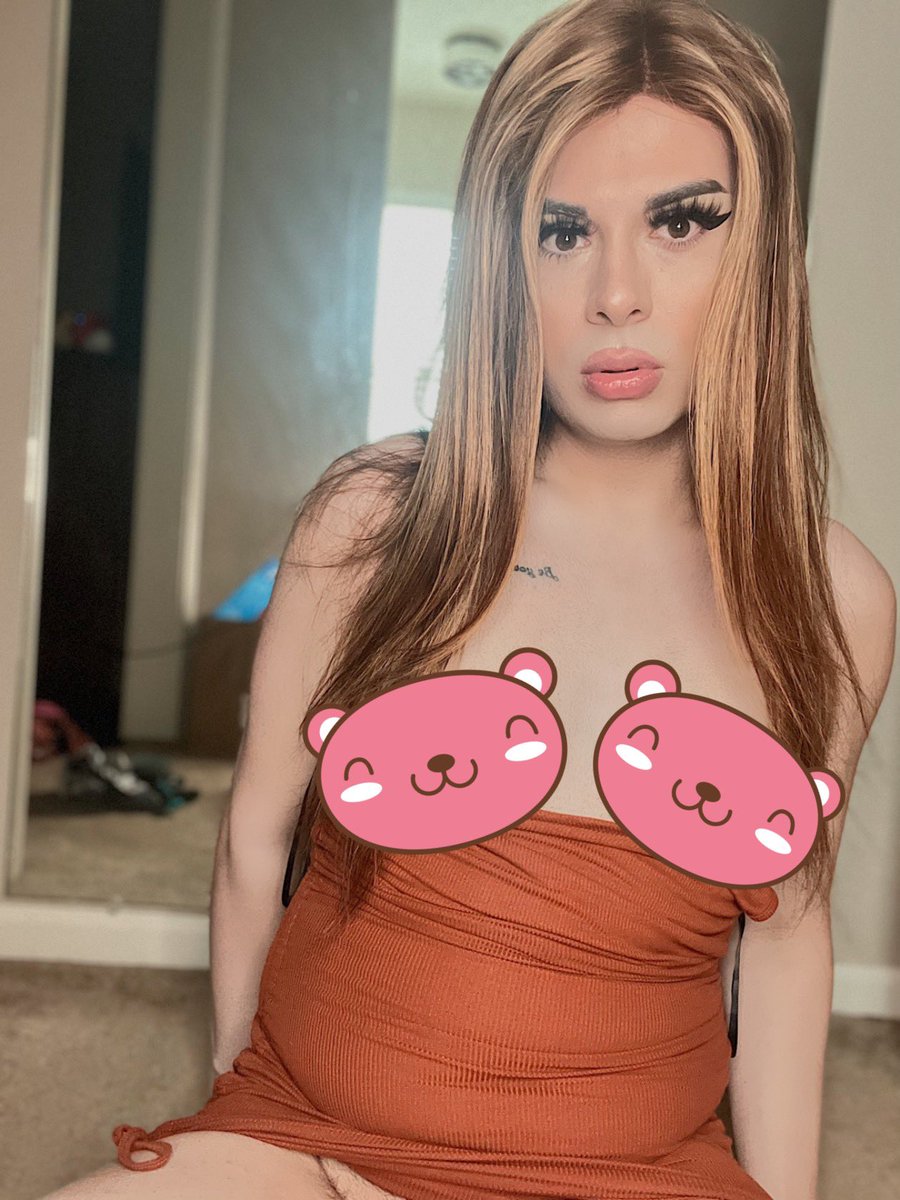 juliafterhours's tweet photo. Titty Thursday? Uncensored pictures from this set on my OnlyFans and Fansly! 💜 https://t.co/zQUYZaE9B9