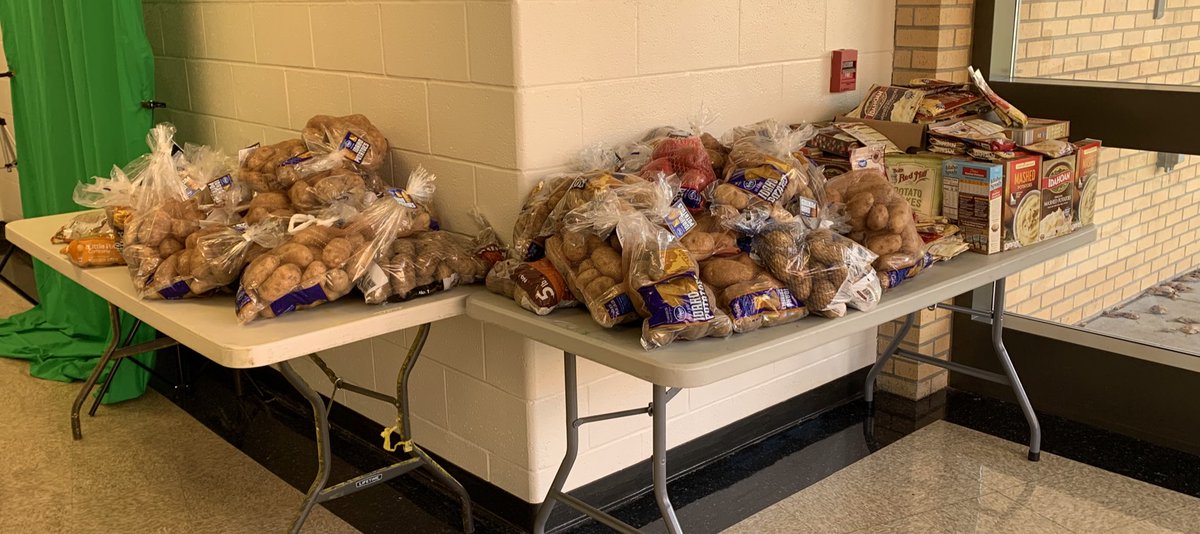 Our <a href="/BowenBees/">Bowen Elementary</a> community is unbelievable! So far, they’ve donated ALL of this food and almost $1,000 in Kroger gift cards to support families in need over the holiday break! <a href="/JCPSKY/">JCPS</a> <a href="/JCPSSuper/">Dr. Brian Yearwood</a> @JCPSAsstSuptES3