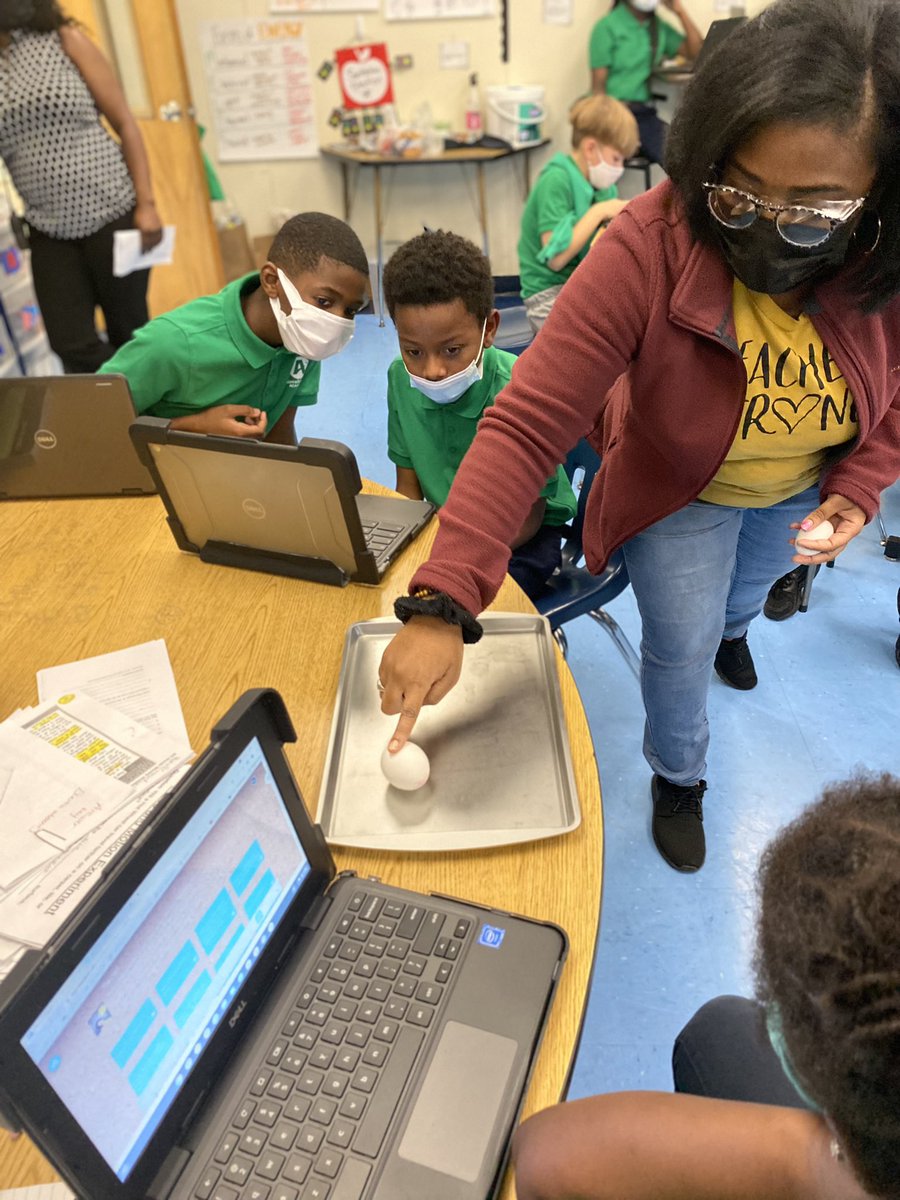 AADreamAcademy's tweet photo. Fifth graders are ‘EGGCITED’ and ENGAGED learning about inertia and then tested their knowledge! 🥚 #ScientificInvestigation #AADAinAction #NNPSProud https://t.co/absWxTFv1C