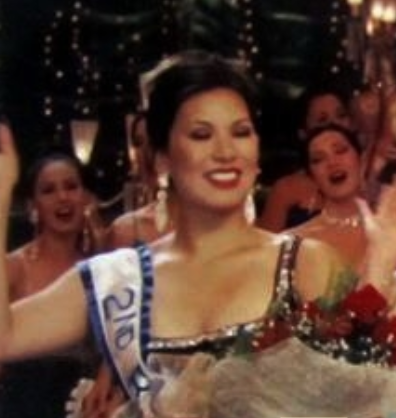 For years, I've wanted to tell my story as a Filipina Chinese American who worked alongside my mother in the international arms trade. I’m excited that my feature spec “My Mom Sells Guns" has been taken out to market.  #AASignalBoost #Representationmatters #Blacklist