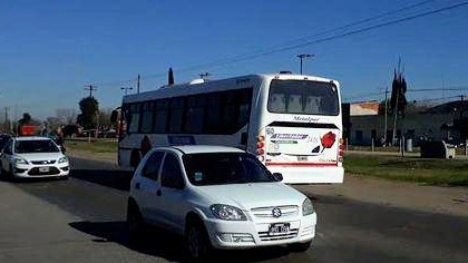 GTransportista's tweet photo. Colaboración N° 06
• #Linea322 • #Linea504
📸: @manu_buses
#GrupoTransportista https://t.co/U6NhKbwZhL
