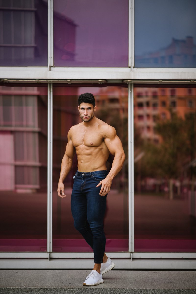 del_olmo_'s tweet photo. Train for aesthetics https://t.co/gBQ7FJaGQX