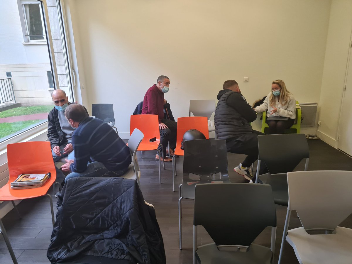 gleblond59's tweet photo. Grand succès pour les positionnements en direct avec déjà plus de 30 candidatures émanant des agences @poleemploi_HDF pendant les webinaires Transport/Logistique animés depuis la MDIE-L avec @hautsdefrance et ce n'est pas terminé! D'autres opportunités demain dans l'industrie ! https://t.co/TytDJjYFo5