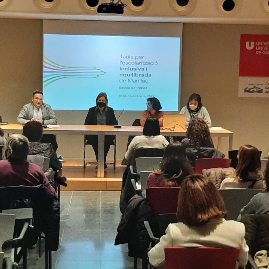 pecmanlleu's tweet photo. Aquest dijous hem estat presents a la segona sessió de la Taula per l'Escolarització Inclusiva i Equilibrada de Manlleu (TEIEM). S'han fet molts passos, però encara queda camí per recórrer. Celebrem la implicació per afrontar els reptes!
#Manlleu #educacio #segregacioescolar https://t.co/pVNQdFCc14