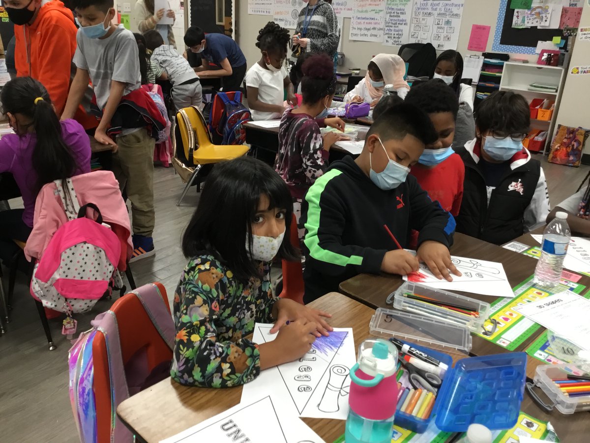 MsElisaAnthony's tweet photo. Aikin College Week - We're helping ALL students to become college-ready! @CollegeAware @AikinEagles #DeEPEND #PowerOfLove @1124missliz @roxrae5679 @RISDcounselors https://t.co/A4twU6BVeK