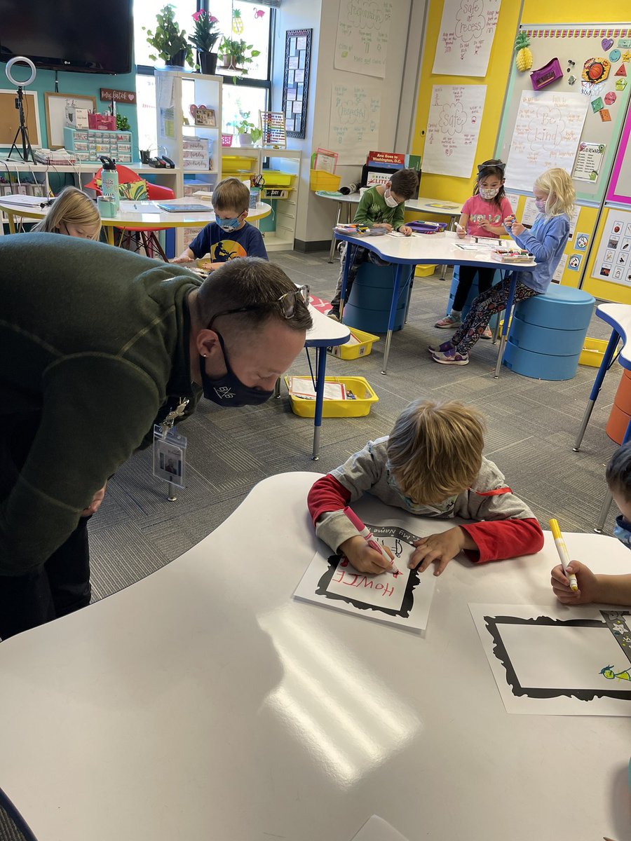 MrsLatekK's tweet photo. We are so excited to have Mr. Joseph here! #scoveel #ssdedu @CrysLaneMiller https://t.co/SlU8lTJ7rC