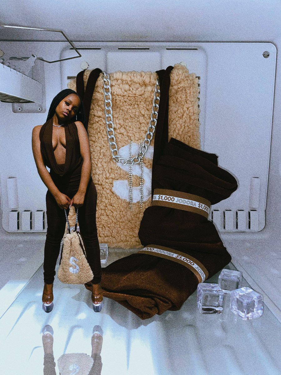 I want $’more money ✨💰🍪

garments &amp; packaging handmade by me 🪡