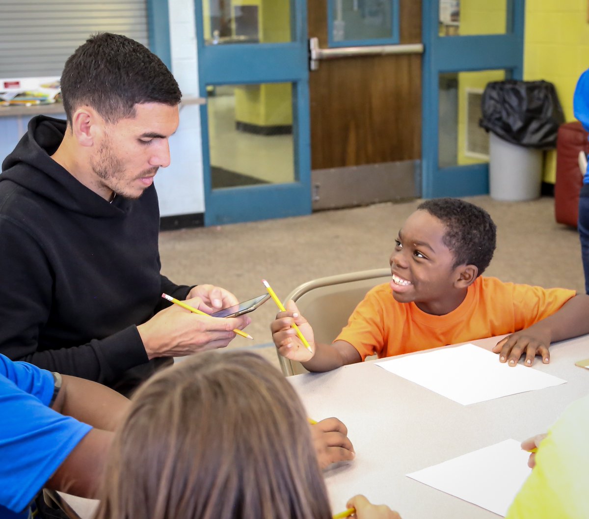 ACES4Kids's tweet photo. #MNWild defenseman @matt_dumba & #MNUFC defender @boxy are on OFFENSE today. Theyโre recruiting YOU to score big by joining their Give to the Max Day Challenge!
Join #TeamDumba: https://t.co/rH6iatAnNb
Join #TeamBoxall: https://t.co/uPkBsYHbEb https://t.co/su59gFVrCZ