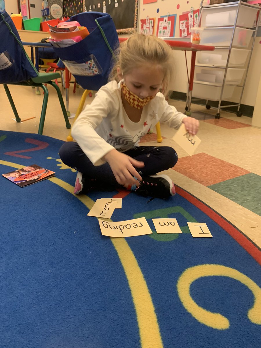 MrsSLawlor's tweet photo. Working hard on our reading in 1st grade! 📚 https://t.co/9dq6CwEV6i