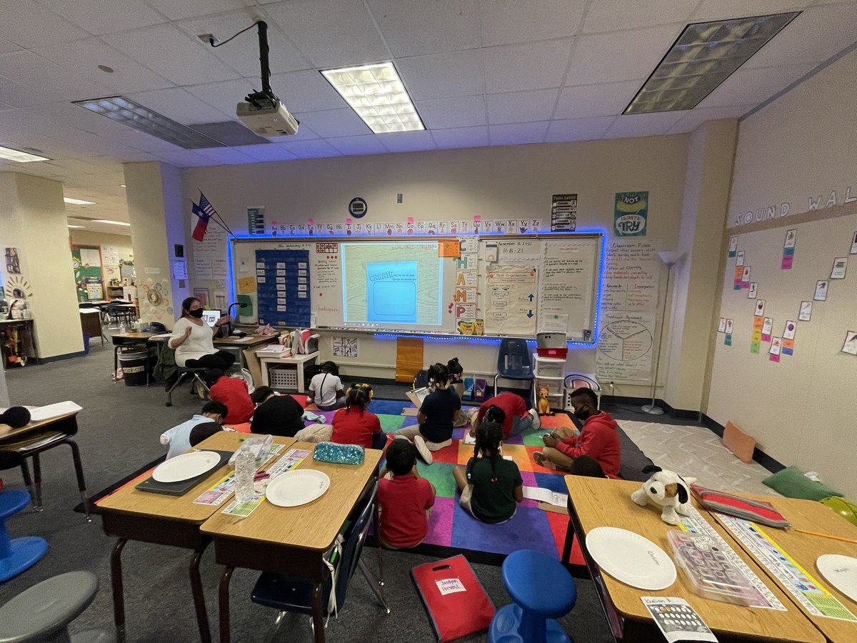 Best_Bulldogs's tweet photo. @TheViewWithMrsQ’s class incorporated STEM in to her reading class. Students read Balloons Over Broadway with Mrs. Quintana and made a little float for their upcoming parade on Friday! Way to go Mrs. Q! We are loving the STEM integration with @SciTechOnBlast’s ideas! #STEM https://t.co/JT9R1sA1ZG